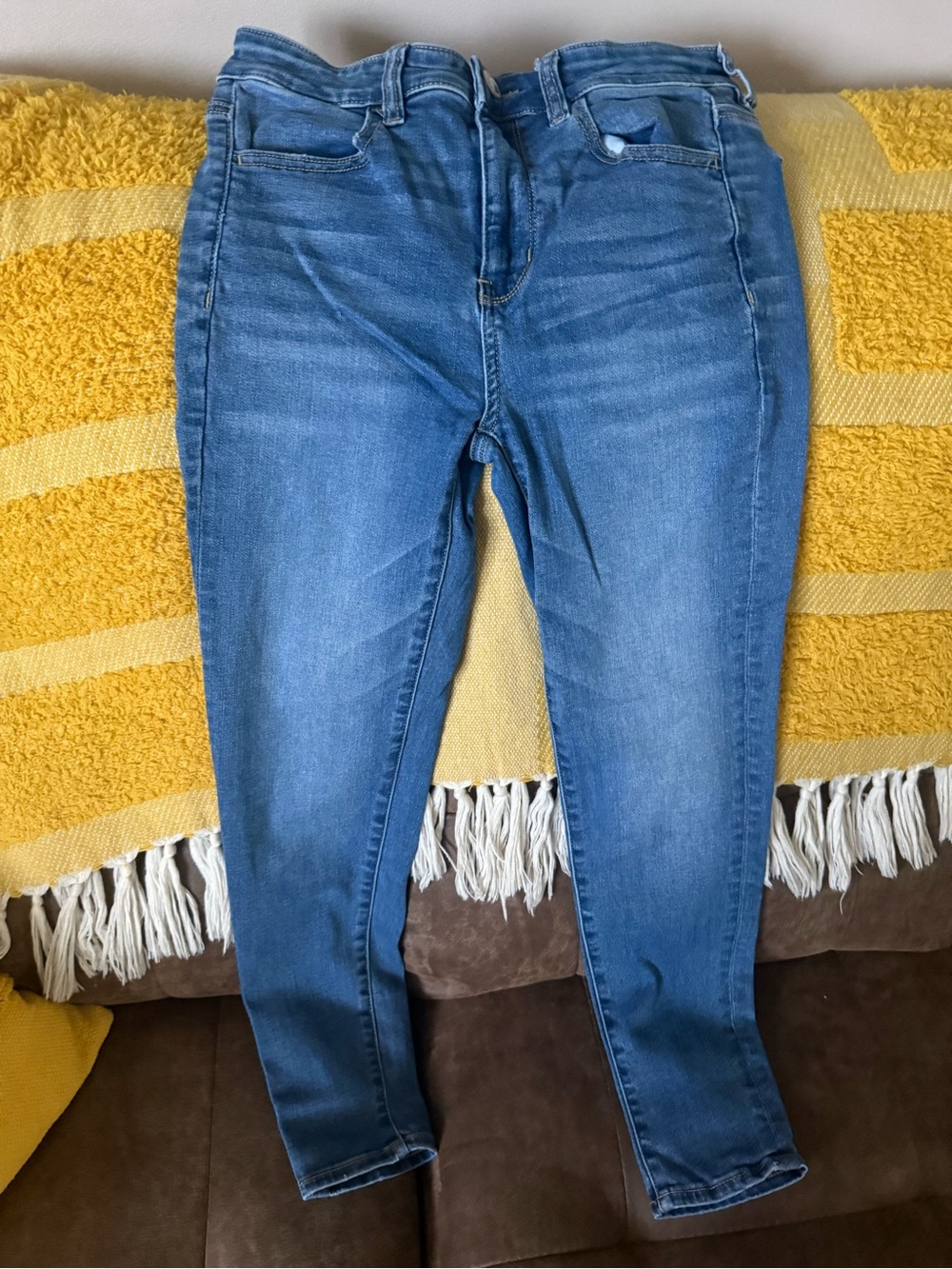 American Eagle Outfitters Women’s Skinny Jeans - Medium Blue Wash 6 short
